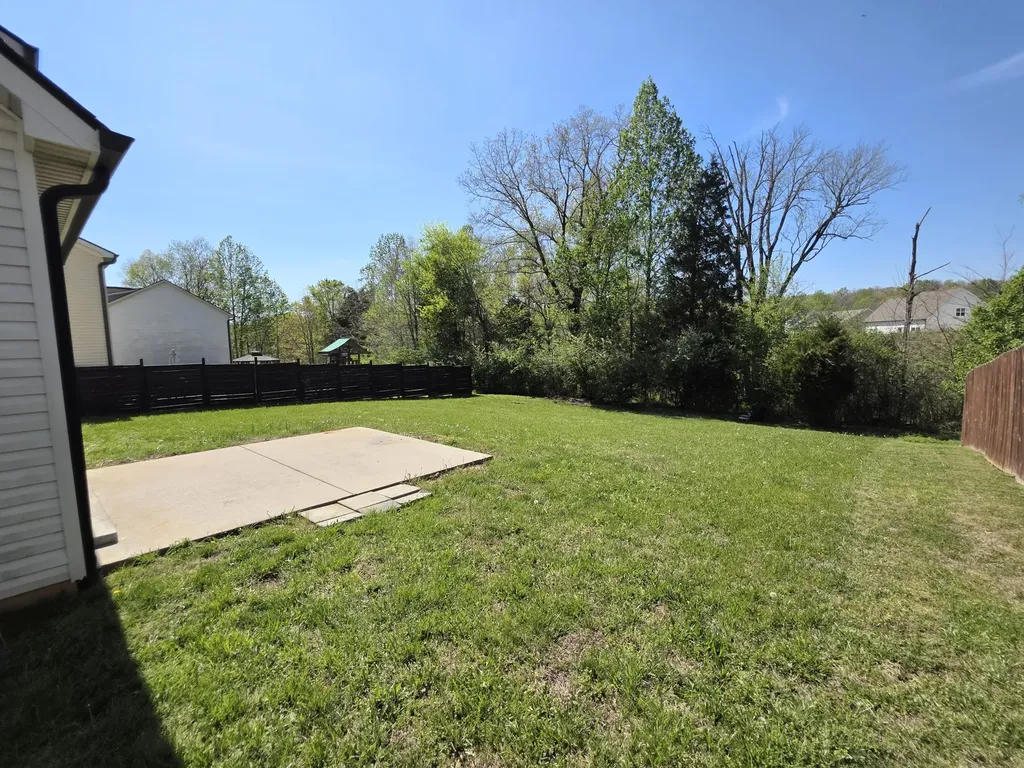 408 Barbaro Court Burns TN 37029