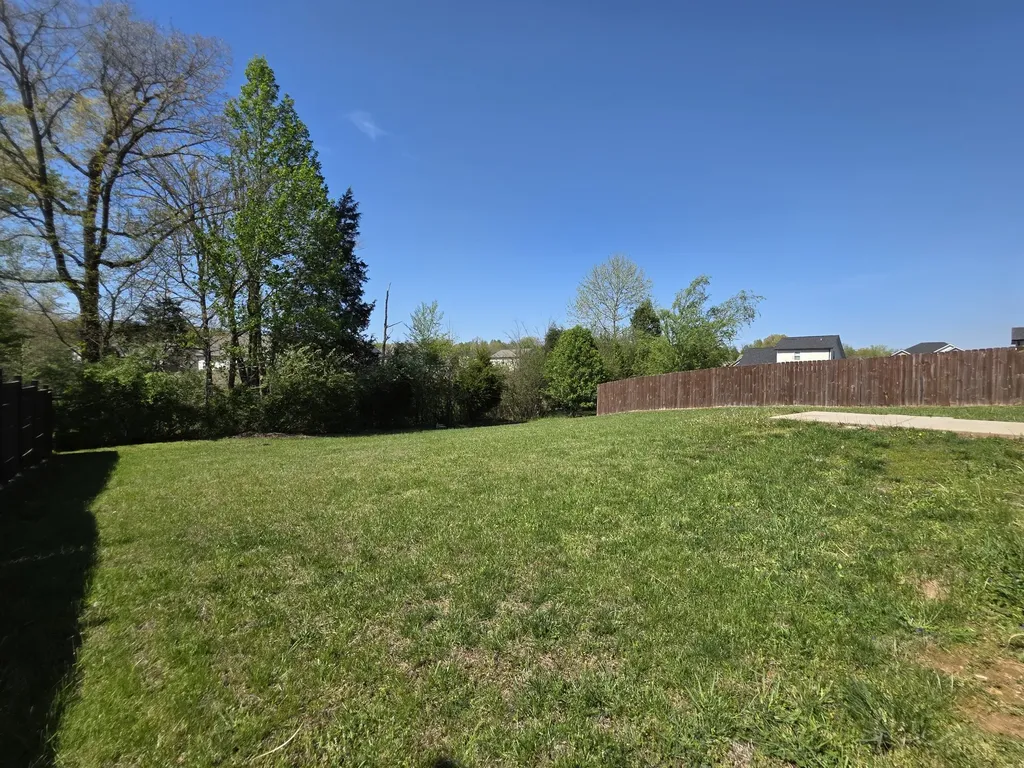 408 Barbaro Court Burns TN 37029
