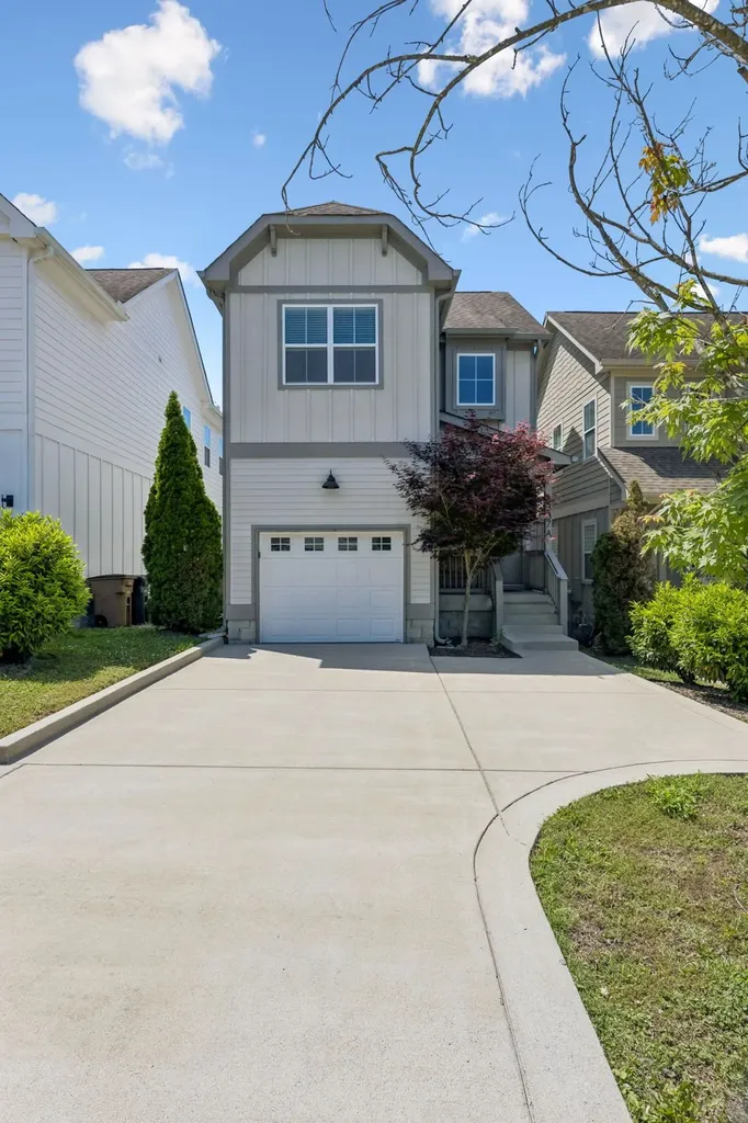 6337A Alamo Place Nashville TN 37209