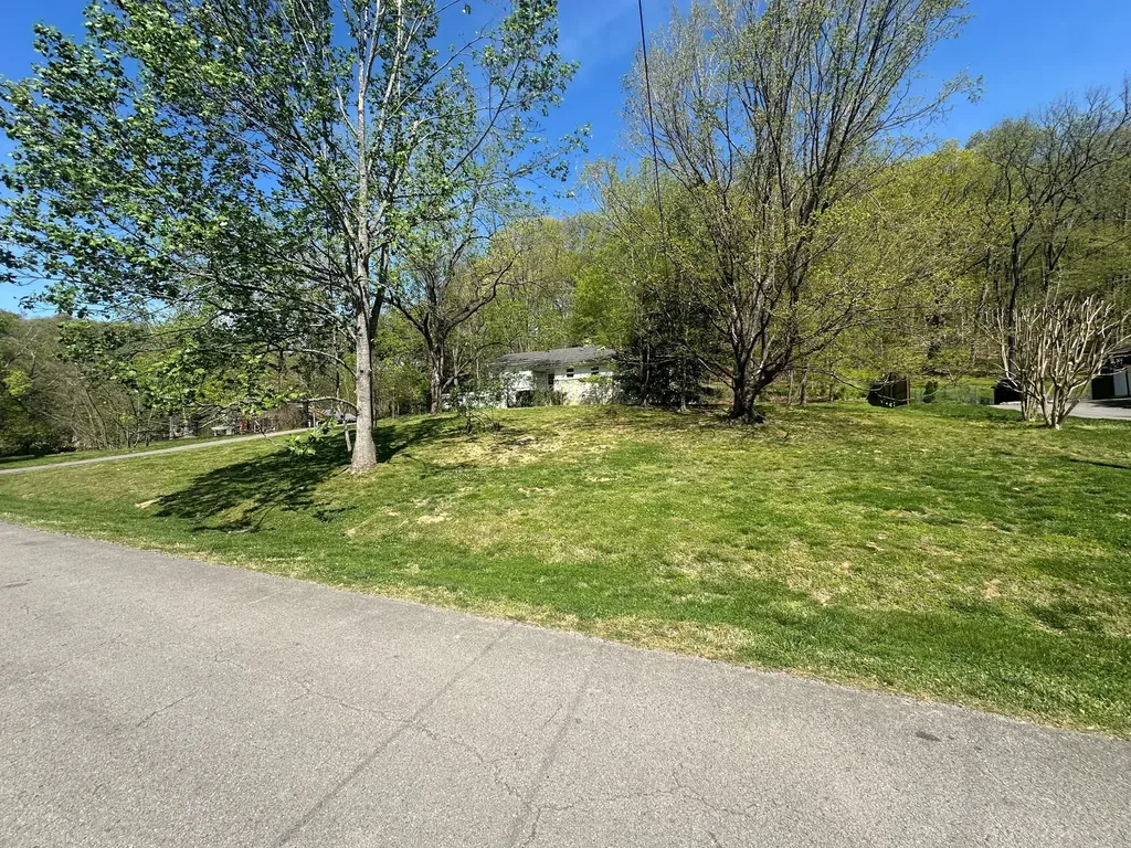 1012 Norfleet Drive Nashville TN 37220