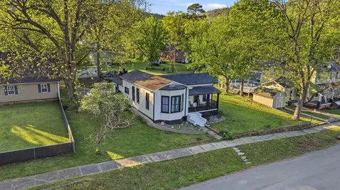 306 Pine Avenue South Pittsburg TN 37380