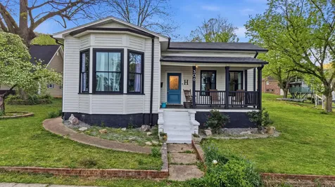 306 Pine Avenue South Pittsburg TN 37380