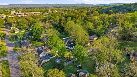 306 Pine Avenue South Pittsburg TN 37380