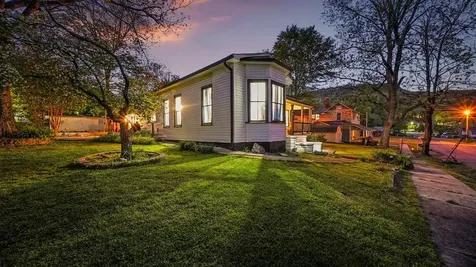 306 Pine Avenue South Pittsburg TN 37380
