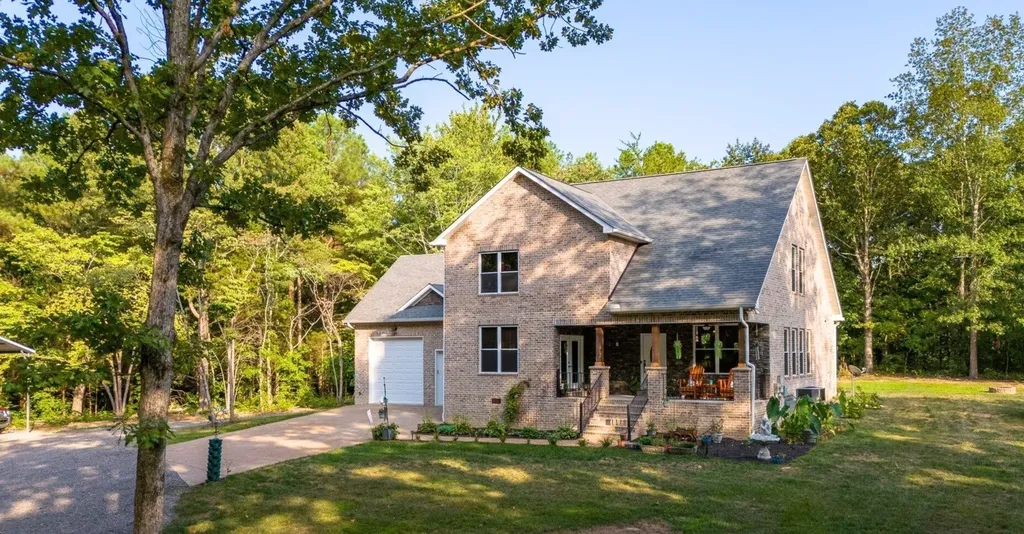 2999 Dugley Branch Drive Bon Aqua TN 37025