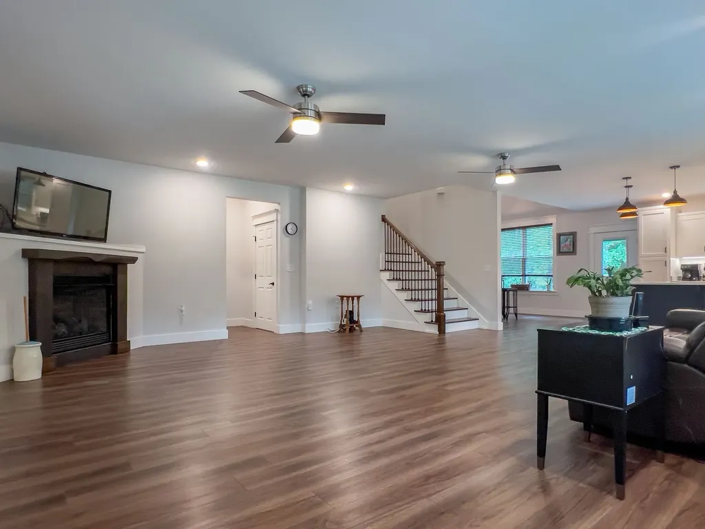 2999 Dugley Branch Drive Bon Aqua TN 37025