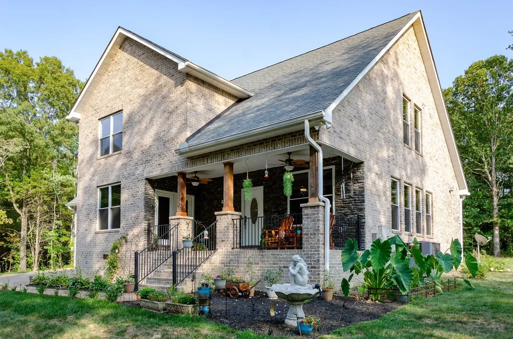 2999 Dugley Branch Drive Bon Aqua TN 37025