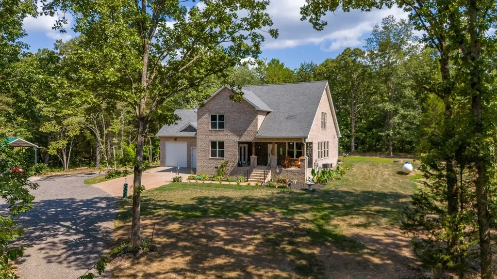 2999 Dugley Branch Drive Bon Aqua TN 37025