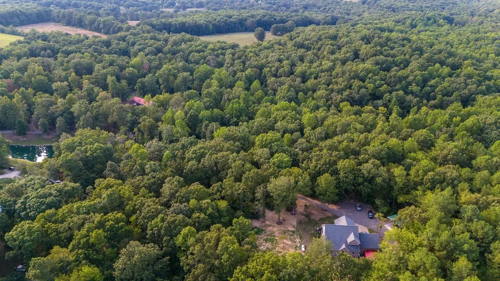 2999 Dugley Branch Drive Bon Aqua TN 37025