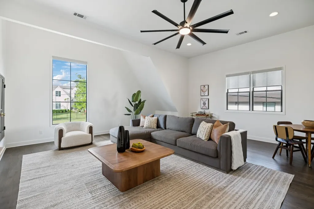 1809 Castleman Drive Nashville TN 37215