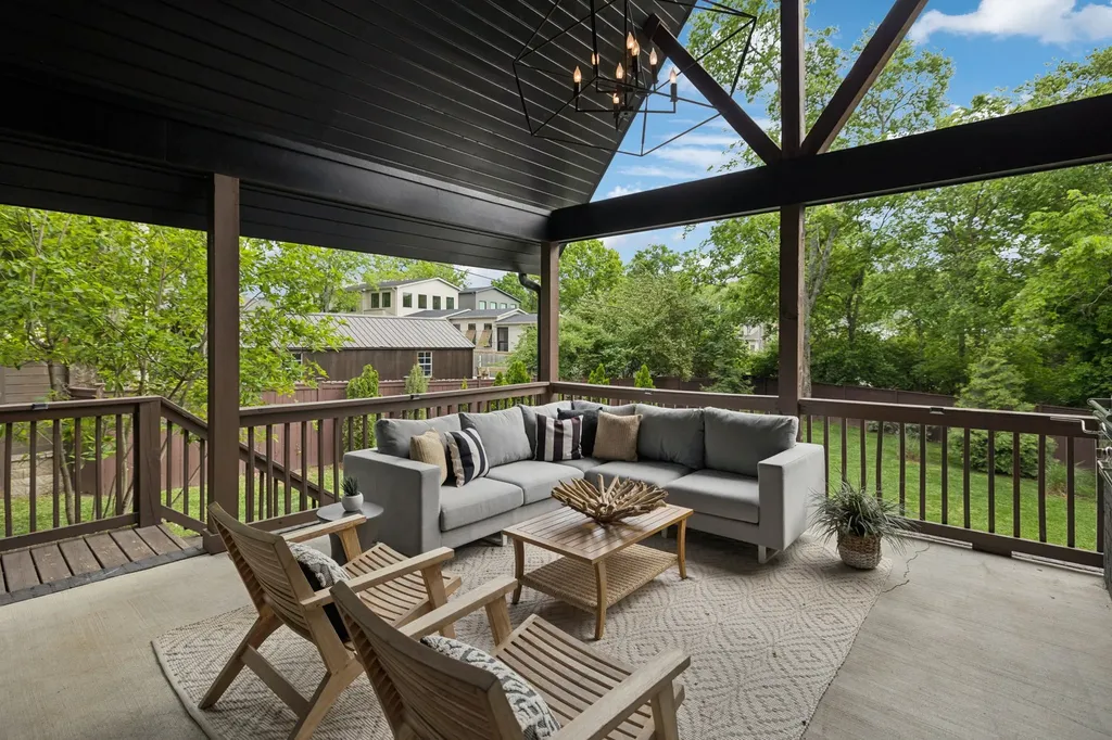 1809 Castleman Drive Nashville TN 37215