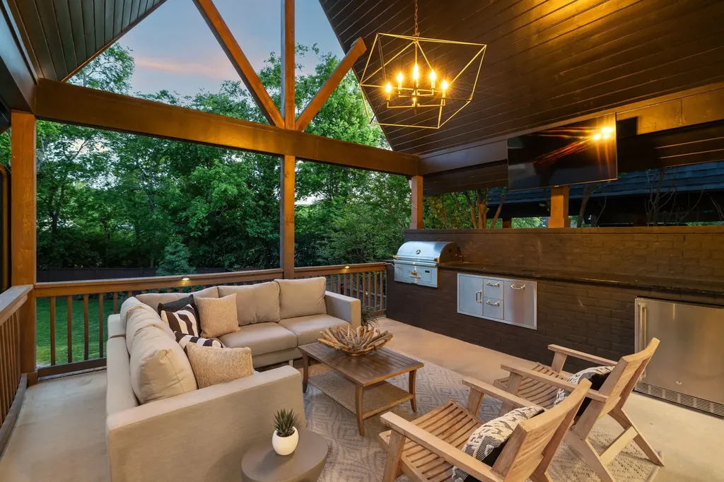 1809 Castleman Drive Nashville TN 37215