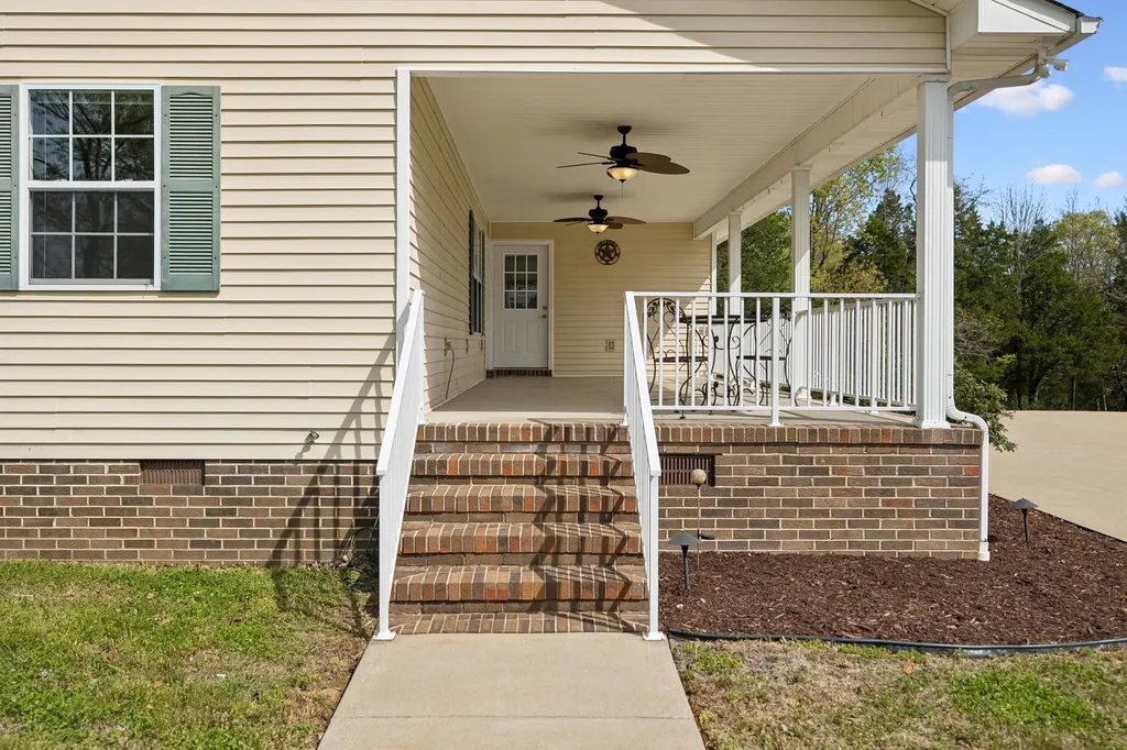 1235 Yell Road Lewisburg TN 37091