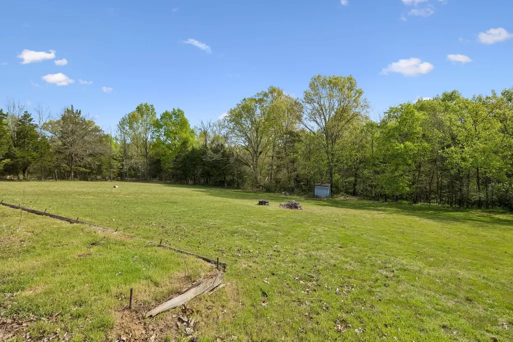 1235 Yell Road Lewisburg TN 37091