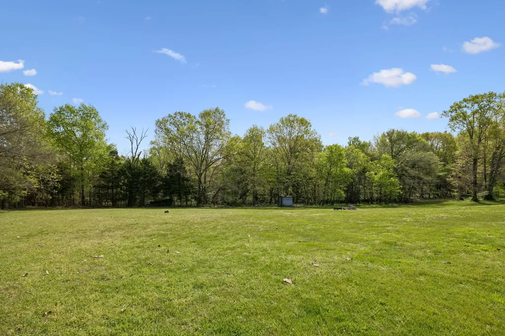 1235 Yell Road Lewisburg TN 37091