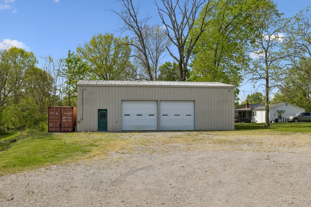 1235 Yell Road Lewisburg TN 37091