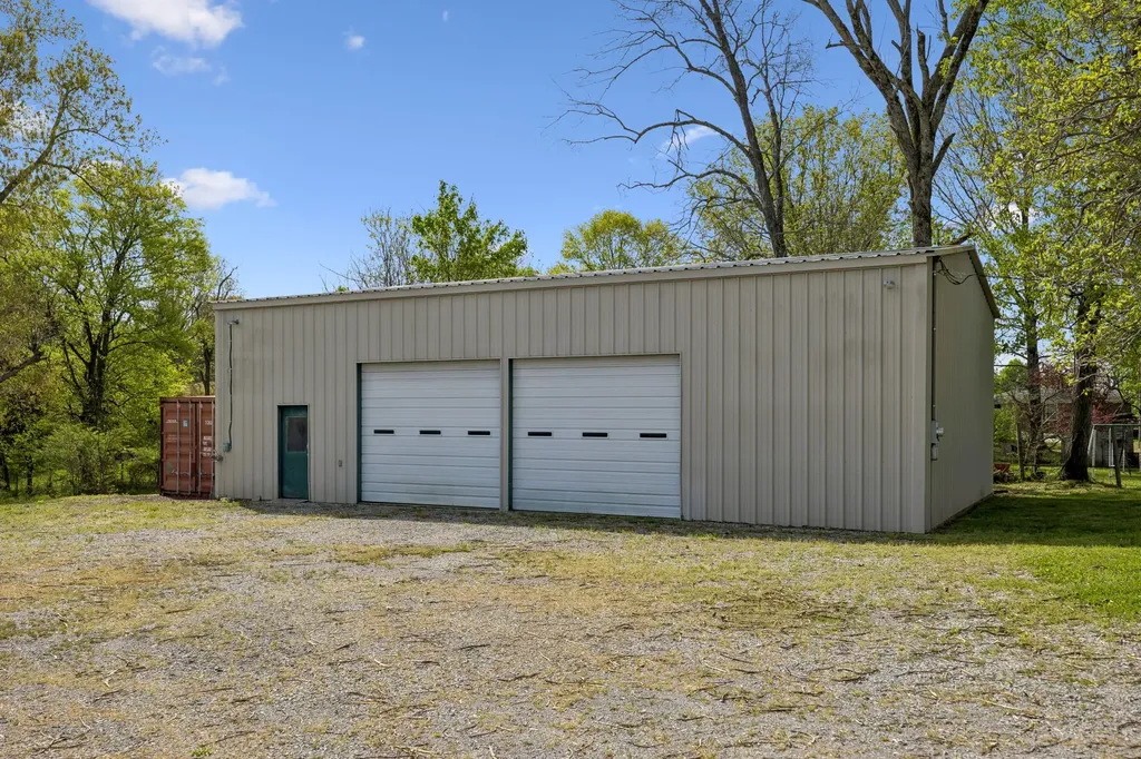 1235 Yell Road Lewisburg TN 37091