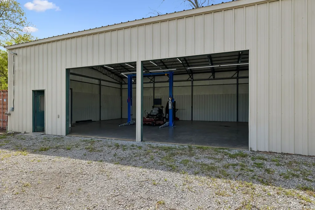 1235 Yell Road Lewisburg TN 37091