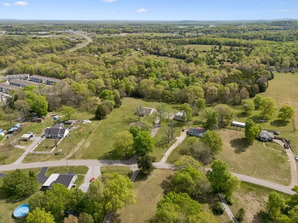 1235 Yell Road Lewisburg TN 37091