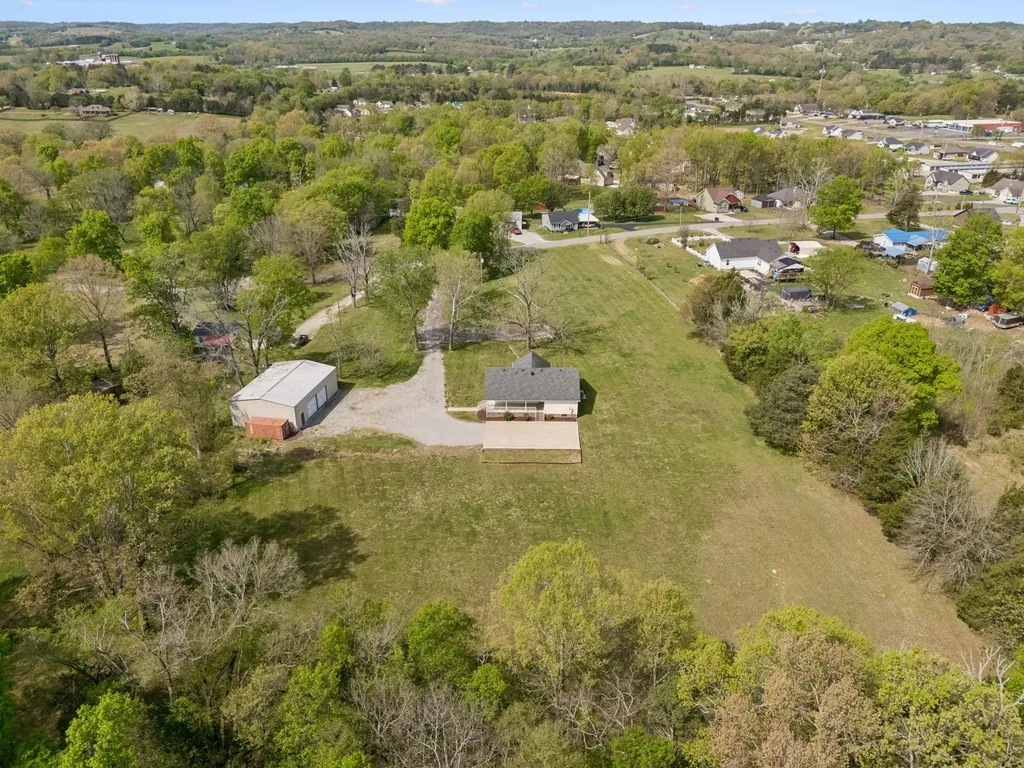 1235 Yell Road Lewisburg TN 37091
