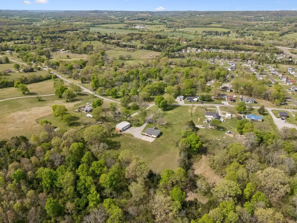 1235 Yell Road Lewisburg TN 37091