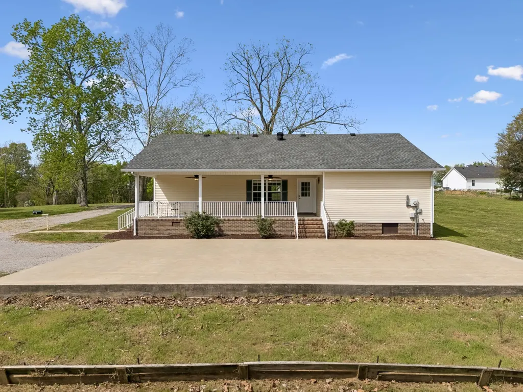1235 Yell Road Lewisburg TN 37091