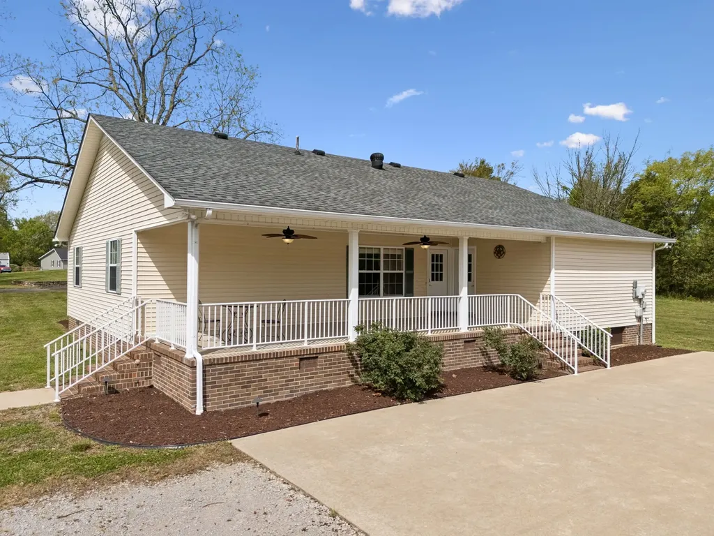 1235 Yell Road Lewisburg TN 37091