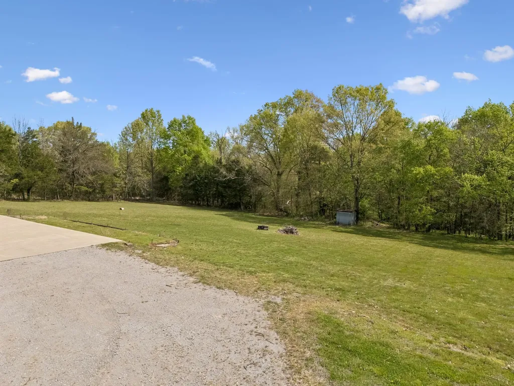 1235 Yell Road Lewisburg TN 37091
