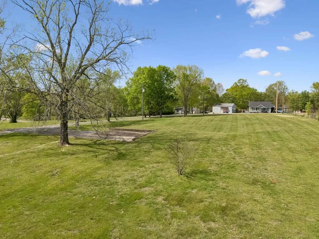 1235 Yell Road Lewisburg TN 37091