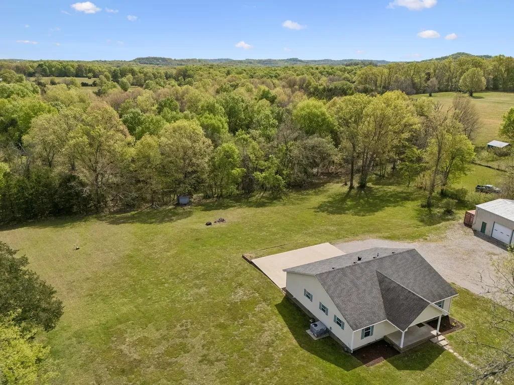 1235 Yell Road Lewisburg TN 37091