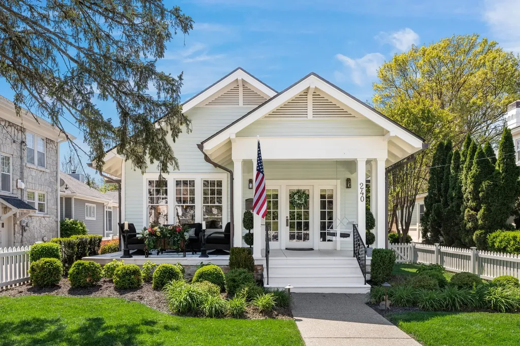 240 4th Ave, S Franklin TN 37064