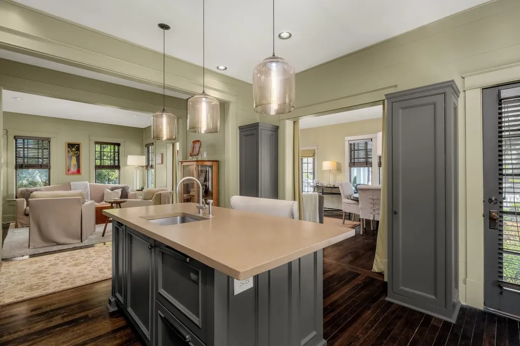 240 4th Ave, S Franklin TN 37064