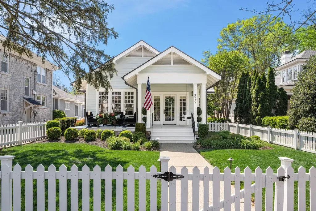 240 4th Ave, S Franklin TN 37064