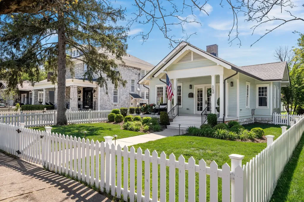 240 4th Ave, S Franklin TN 37064
