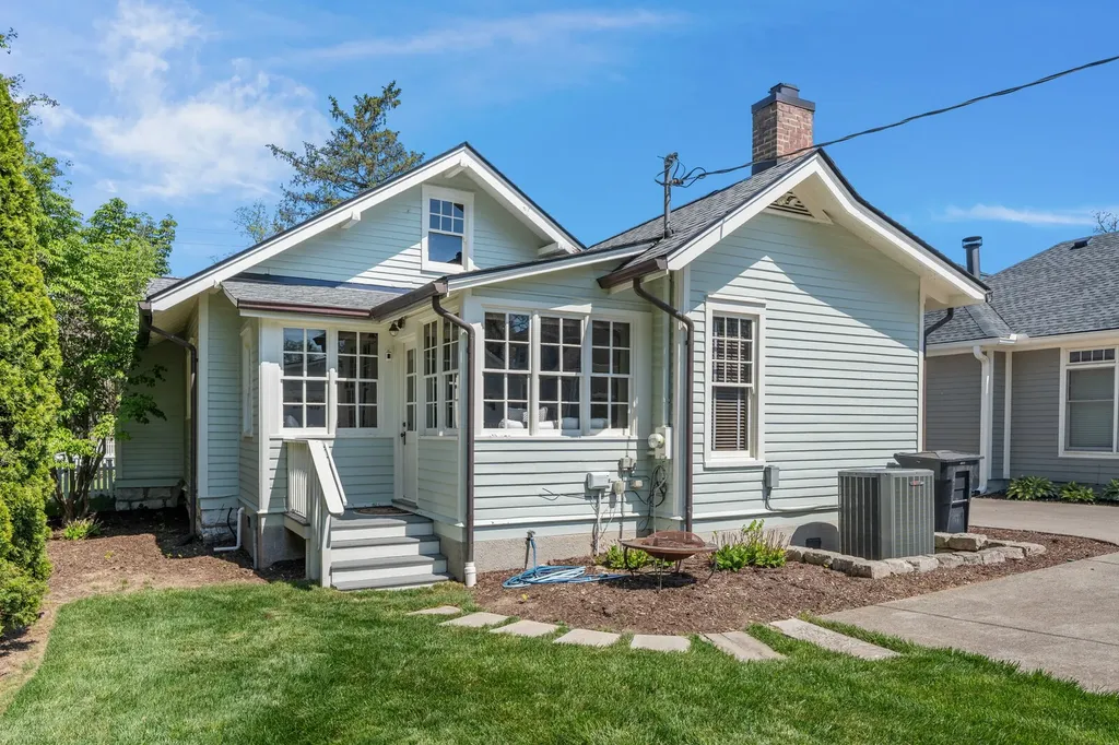 240 4th Ave, S Franklin TN 37064