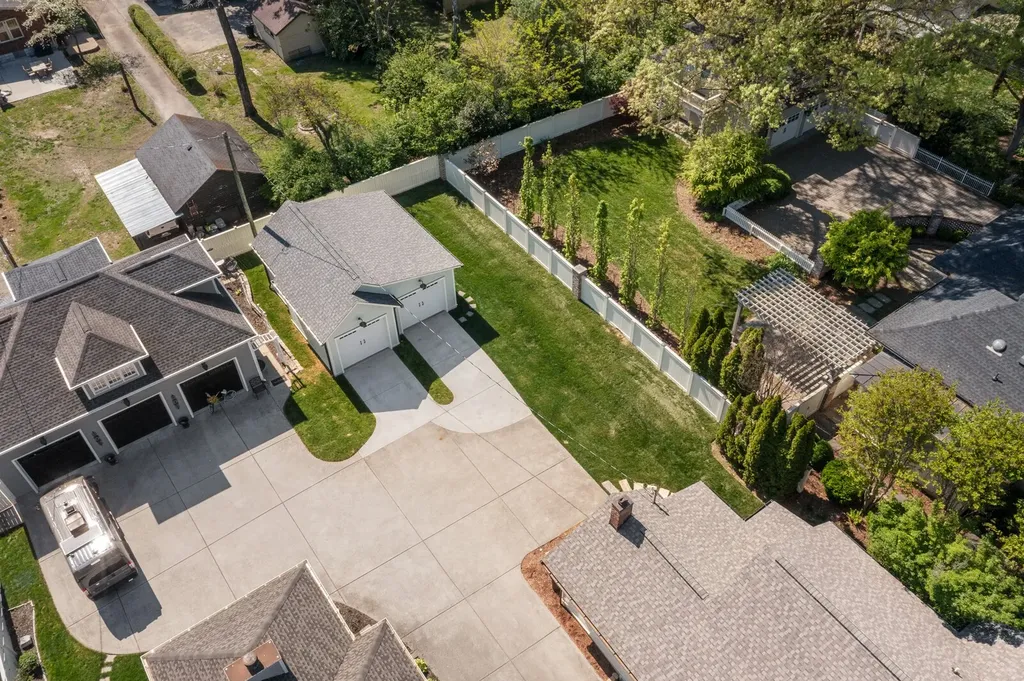 240 4th Ave, S Franklin TN 37064