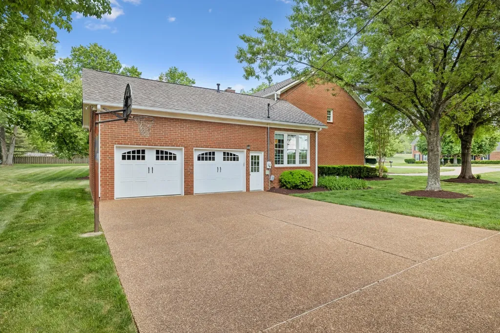 1305 Arrowhead Drive Brentwood TN 37027