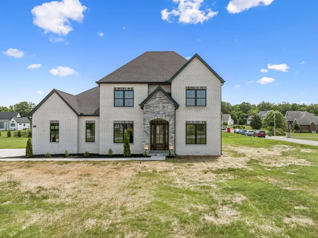 16 Blairmont Court Winchester TN 37398