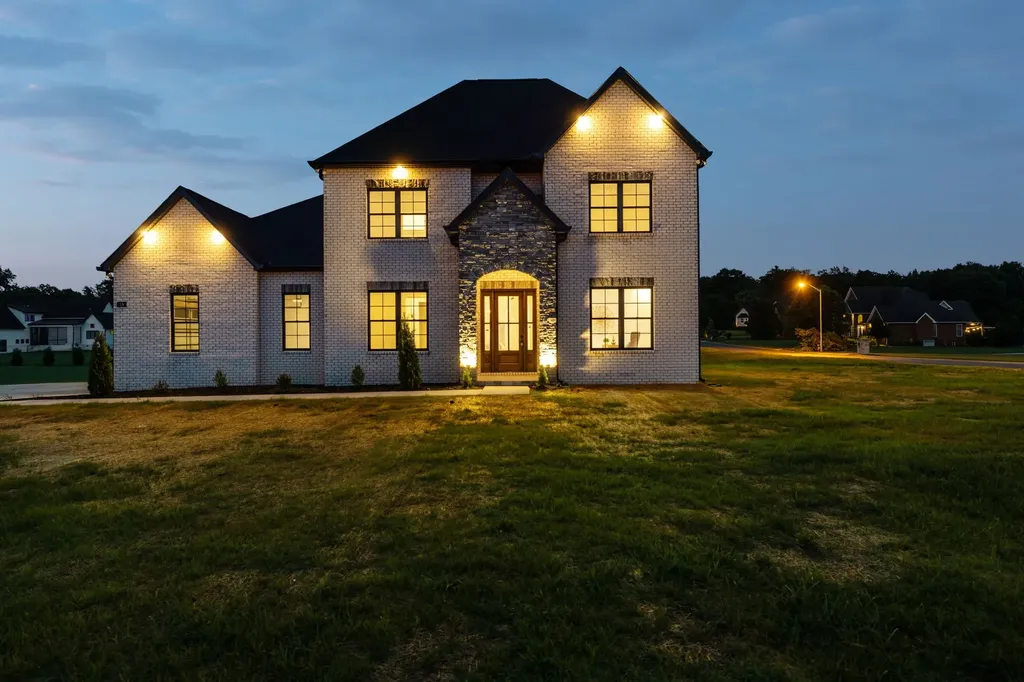 16 Blairmont Court Winchester TN 37398
