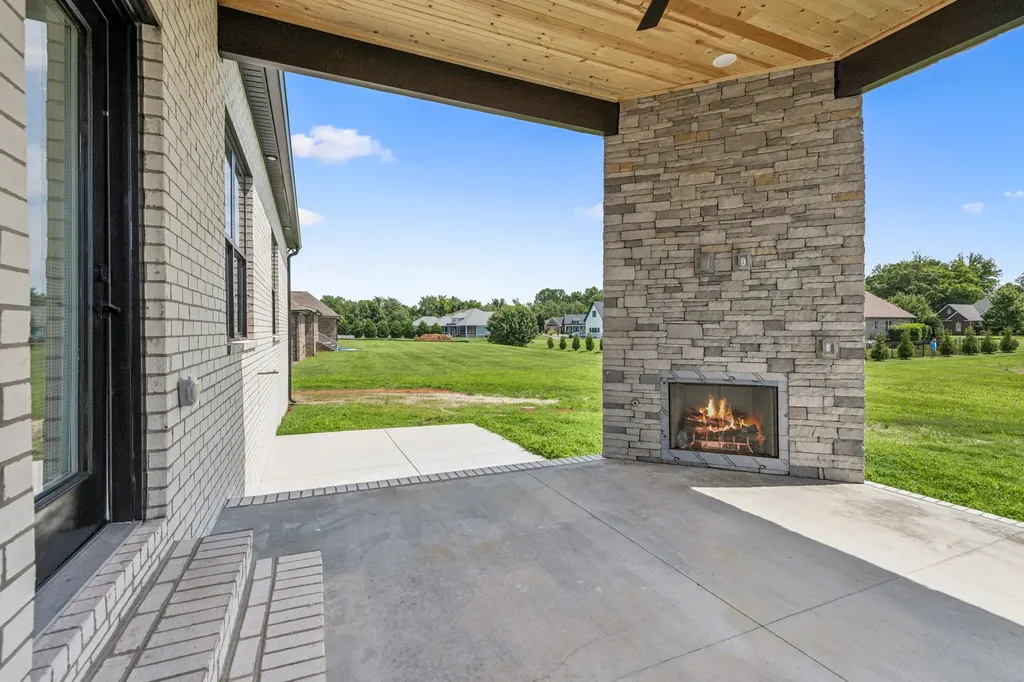 16 Blairmont Court Winchester TN 37398