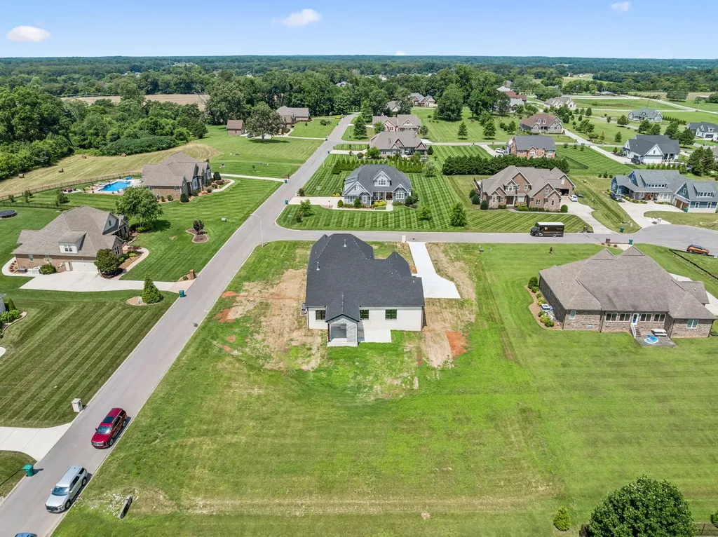 16 Blairmont Court Winchester TN 37398