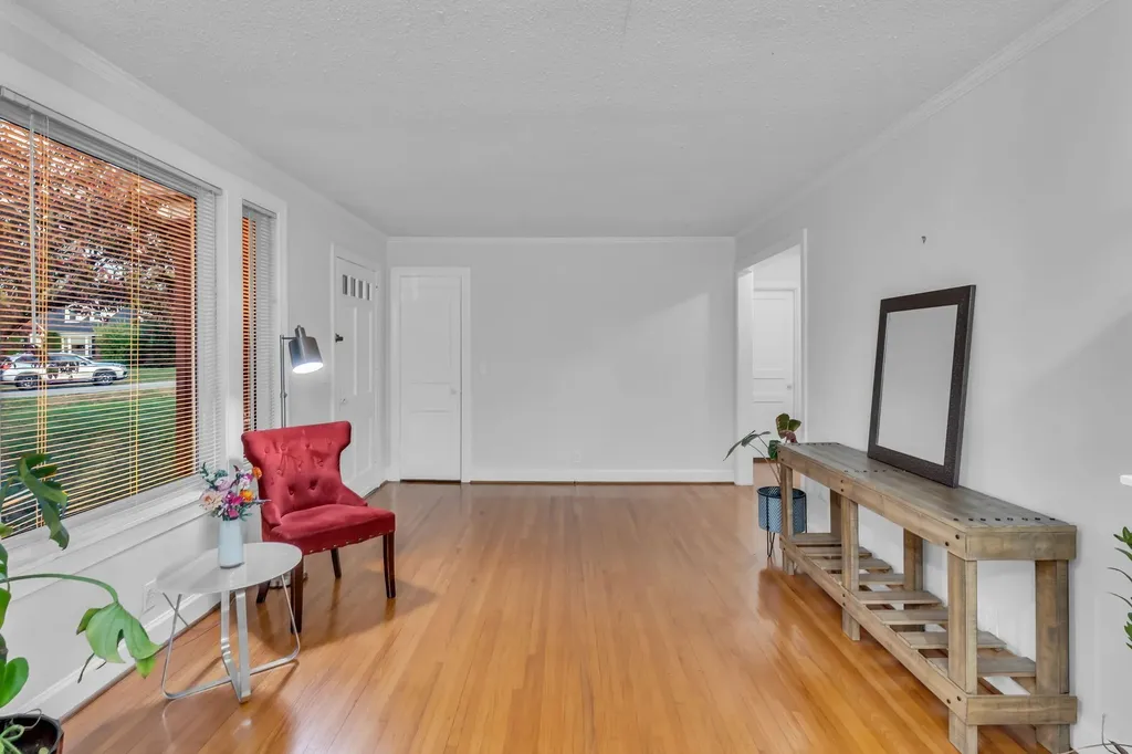 2205 Crestline Drive Nashville TN 37214