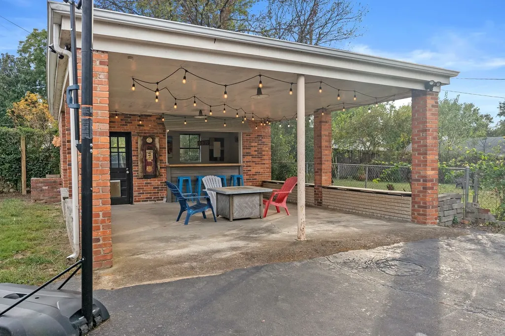 2205 Crestline Drive Nashville TN 37214