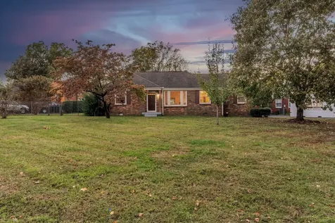 2205 Crestline Drive Nashville TN 37214