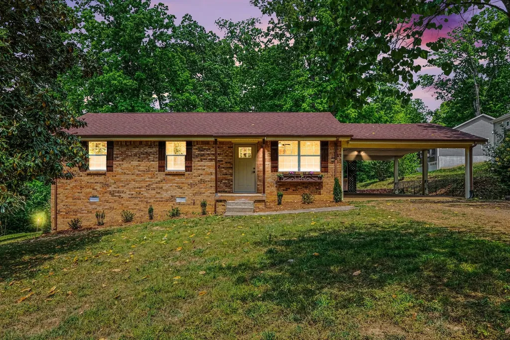 160 N Poole Street Ashland City TN 37015