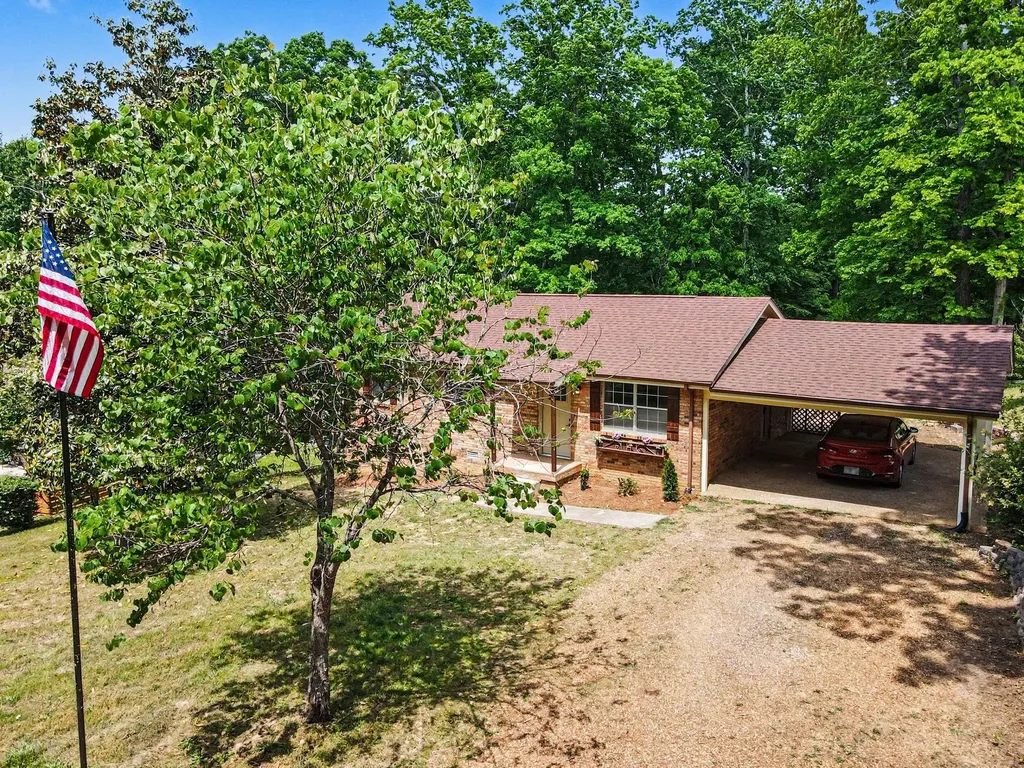 160 N Poole Street Ashland City TN 37015