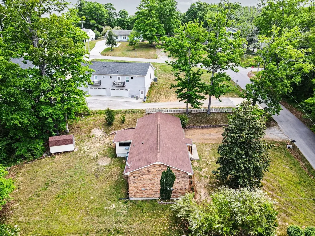 160 N Poole Street Ashland City TN 37015