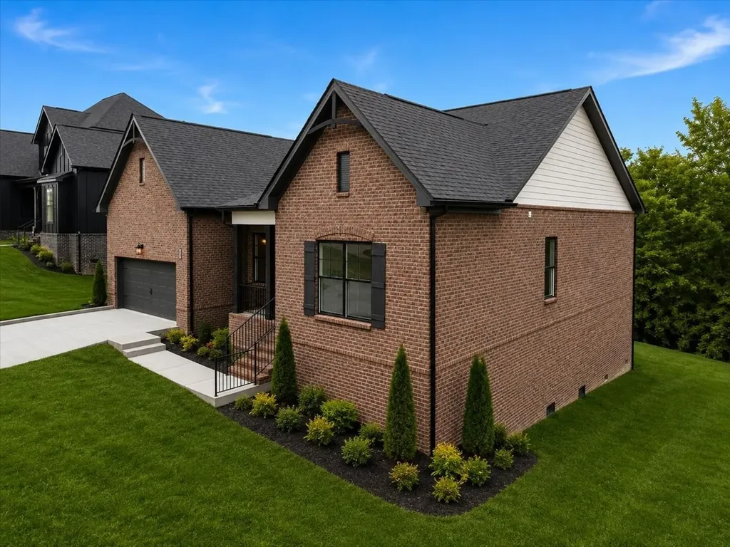1006 Tiane Trail Gallatin TN 37066