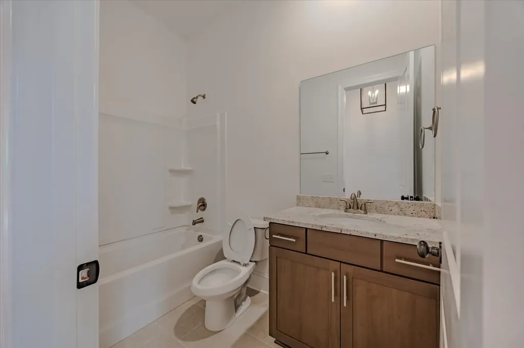 1004 Tiane Trail Gallatin TN 37066