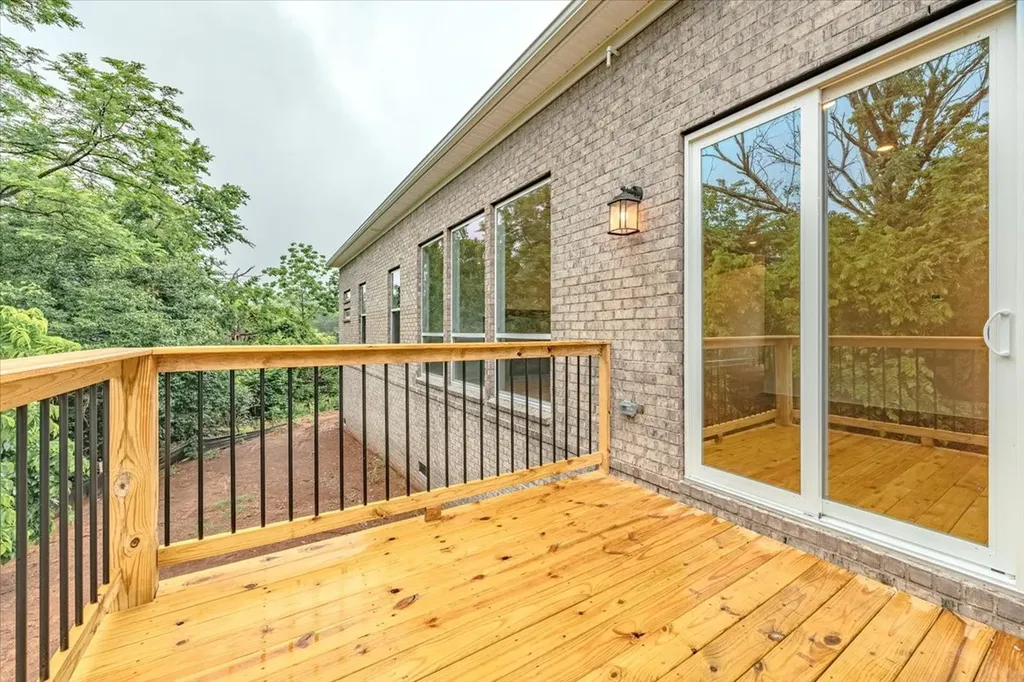 1004 Tiane Trail Gallatin TN 37066
